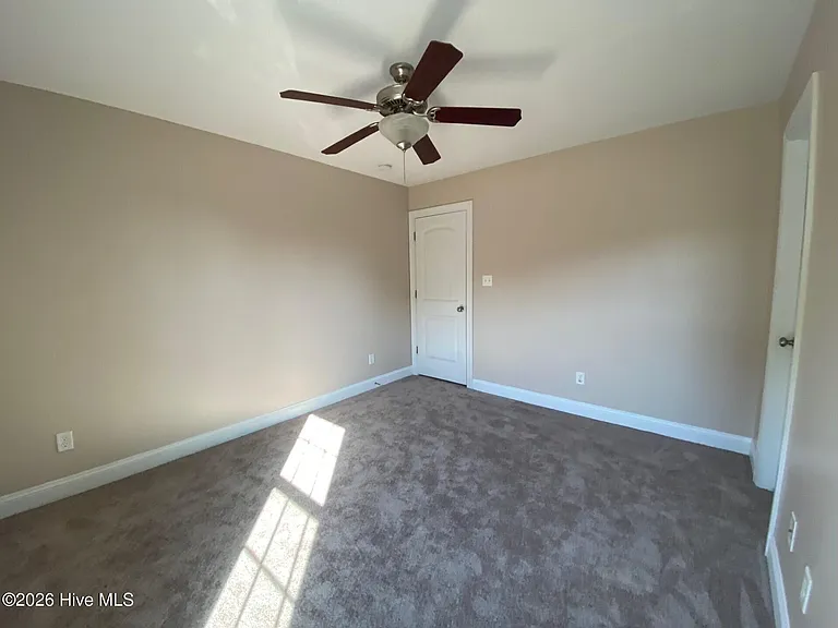 127 W Murrow Ln — Photo 7