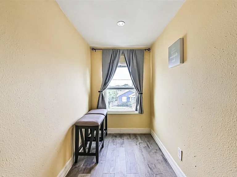 2914 Avenue K #4 — Photo 12