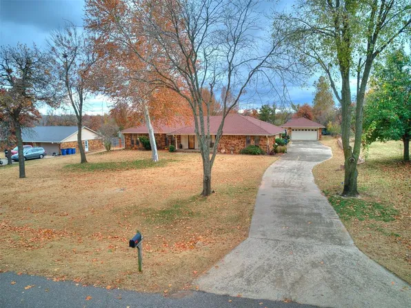 13704 Woodthrush Dr, Choctaw, OK 73020