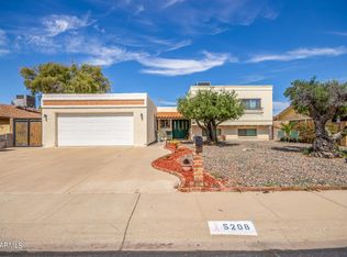 5208 W Hearn Rd, Glendale, AZ 85306