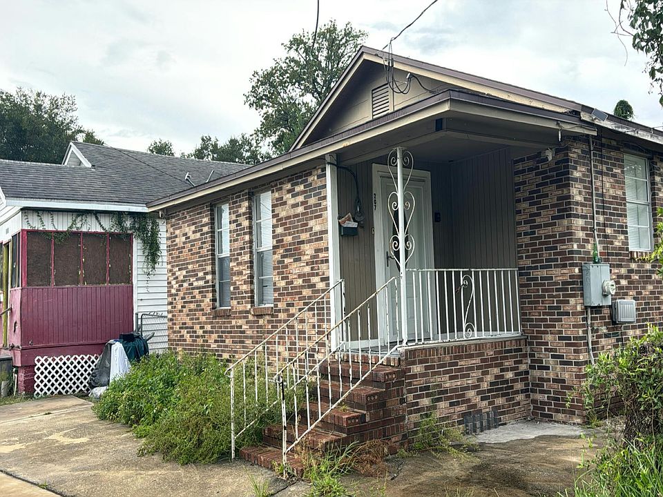 1st image of 207 W 21st St