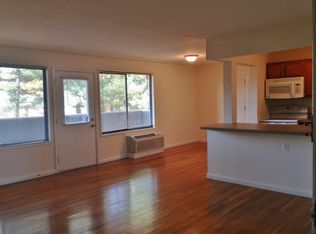 10812 Harvey Dr APT 5, Fairfax, VA 22030