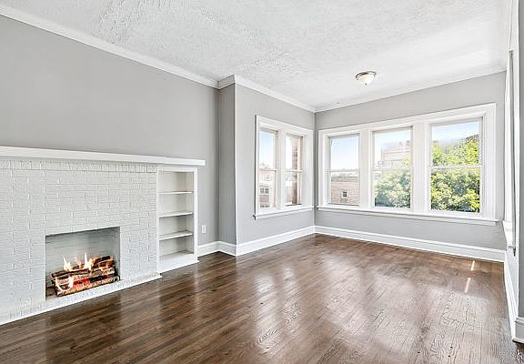 4th image of 11020 S Vernon Ave