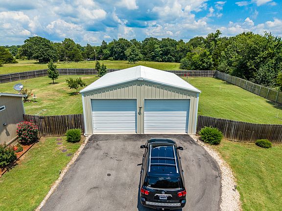 3rd image of 4450 County Road 3110
