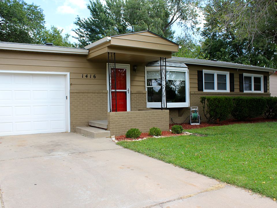 1st image of 1416 N Buckner Ave