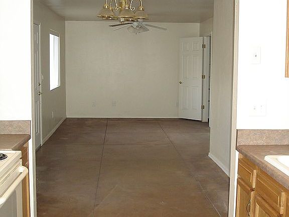 4th image of 3015 N Mountain Ave