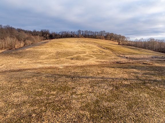 4th image of 9220 N River Rd