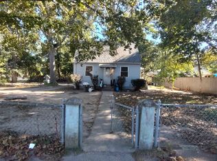 16 Neighborhood Rd, Mastic Beach, NY 11951