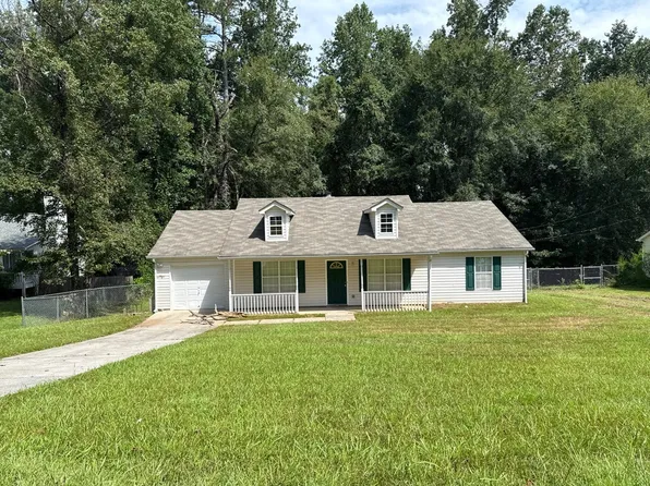 150 Valley Dr, Stockbridge, GA 30281