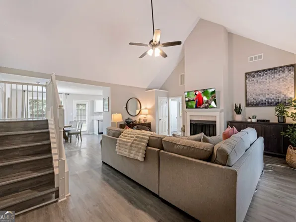 6839 Sandy Creek Dr, Riverdale, GA 30274