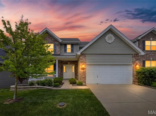969 Meramec Grove Dr, Ballwin, MO 63021