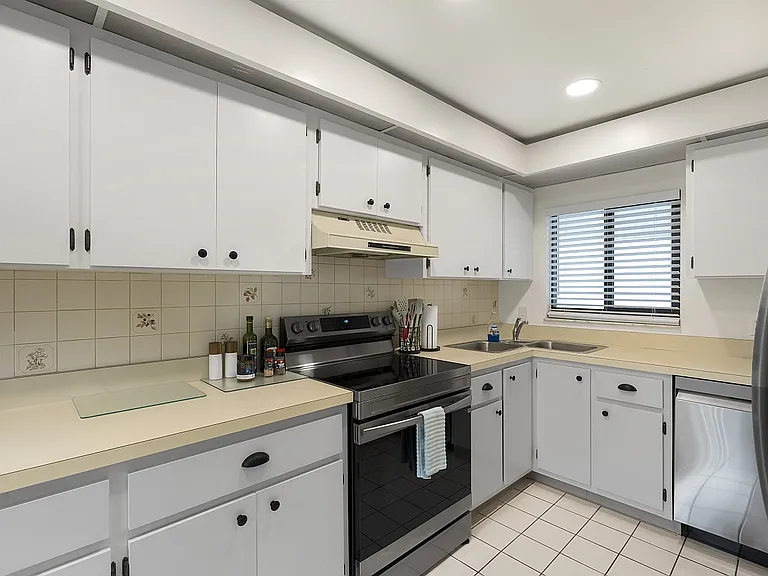 2155 Galleon Dr #E4 — Photo 14