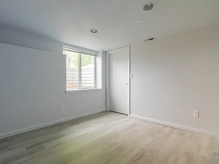 4757 S Jason St — Photo 22