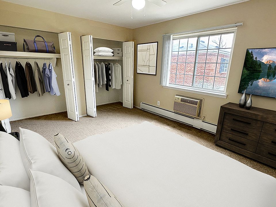 Your restful place at your 1, 2 or 3-bedroom apartment with upgraded features from stainless steel appliances to private patios or balconies.