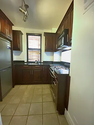 Rented by R New York | media 4