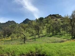 41871 Quail Run Dr, Three Rivers, CA 93271