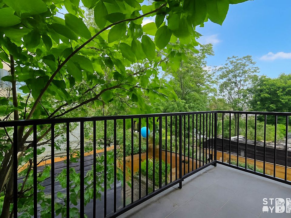 1st image of 89 Moffat St #3R
