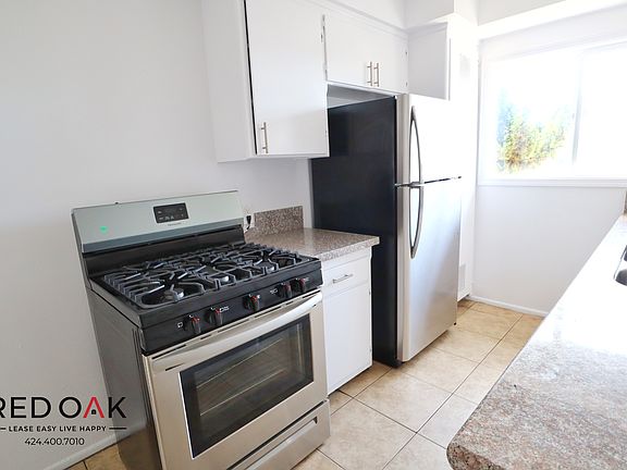 2nd image of 1115 W 11th St #5