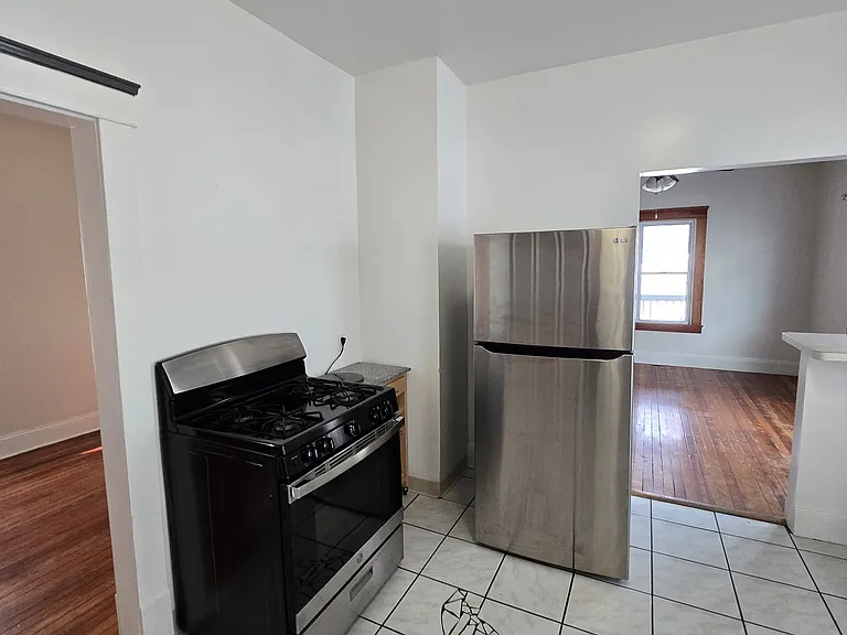 2431 W 5th St #SF — Photo 6