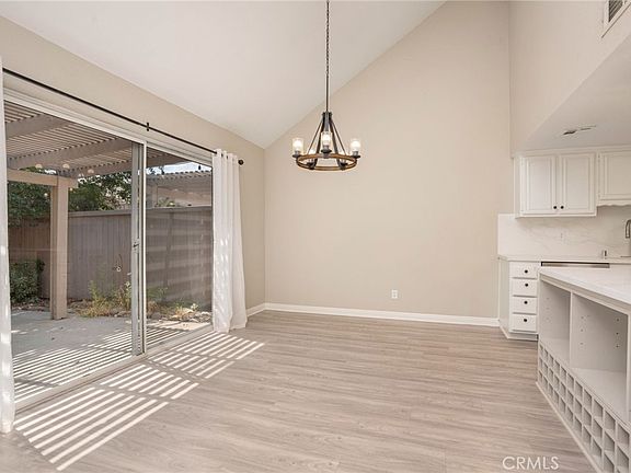 5th image of 1934 Suntree Ln #B