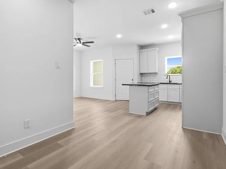 307 Bolden St — Photo 14