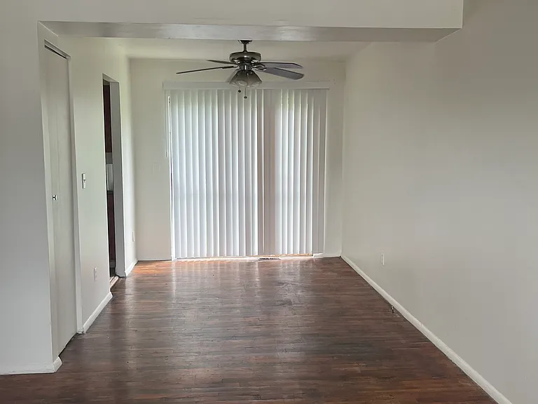 1579 Meredith Dr #8 — Photo 2