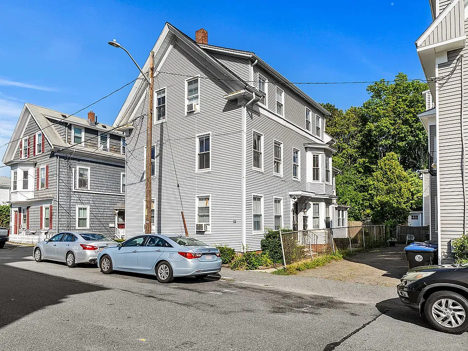 13 Knowlton St #2