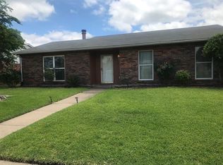 8826 Linda Vista Dr, Rowlett, TX 75088