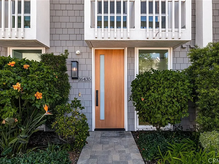 16435 Harbour Ln #13 — Photo 49