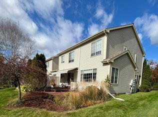 15 Cardinal Ln, Essex Jct, VT 05452