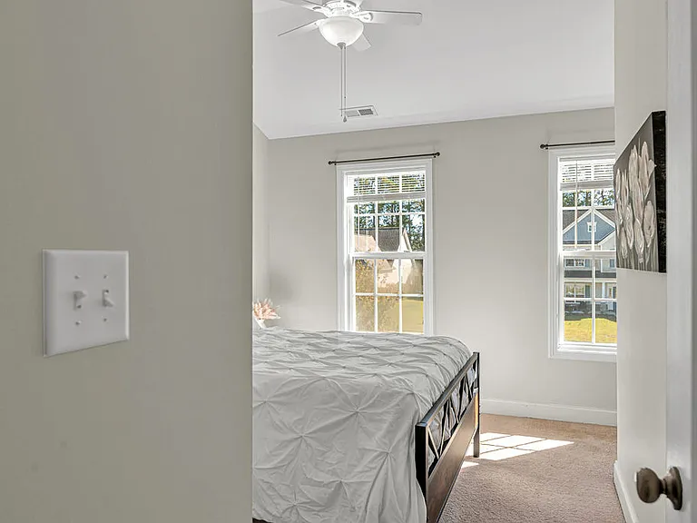 218 Maidstone Dr — Photo 23