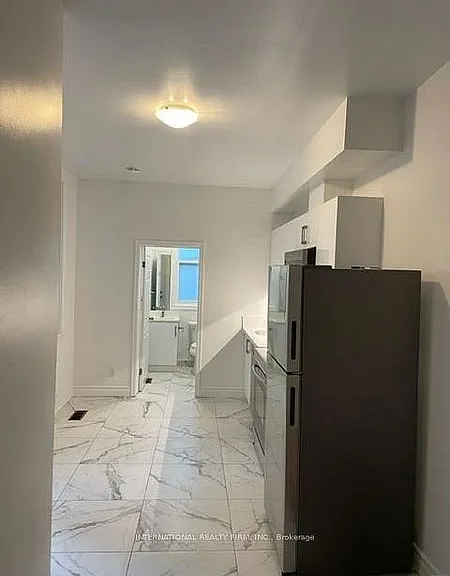 106 London St #1 — Photo 6