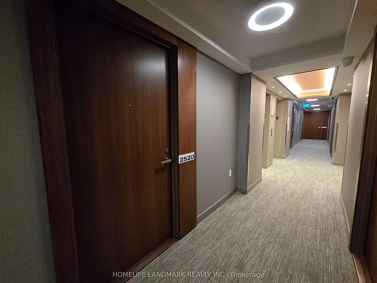 275 Village Green Sq #2520 — Photo 14