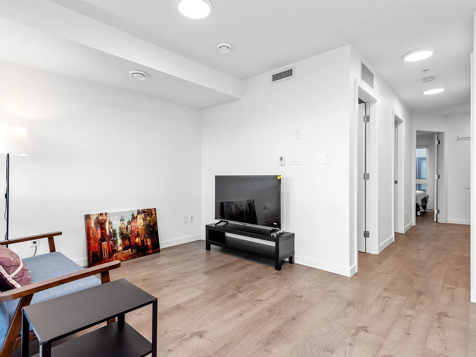 1 bed, 550 sqft, $2,200 — Photo 4
