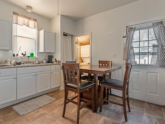 5th image of 1417 Uhlhorn St