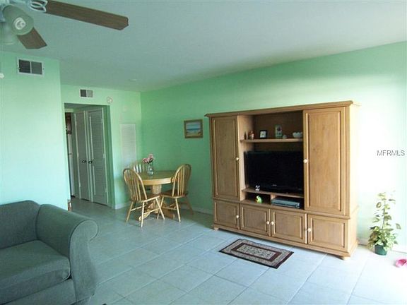 4th image of 1900 59th Ave N APT 111
