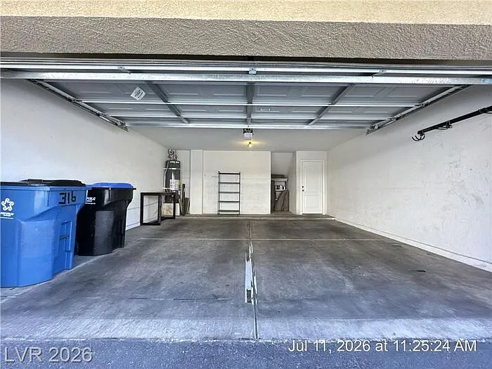 316 Fountain Crossing Ln — Photo 25