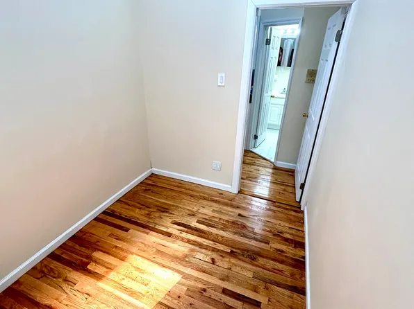 608 East 9th Street image 6 of 8