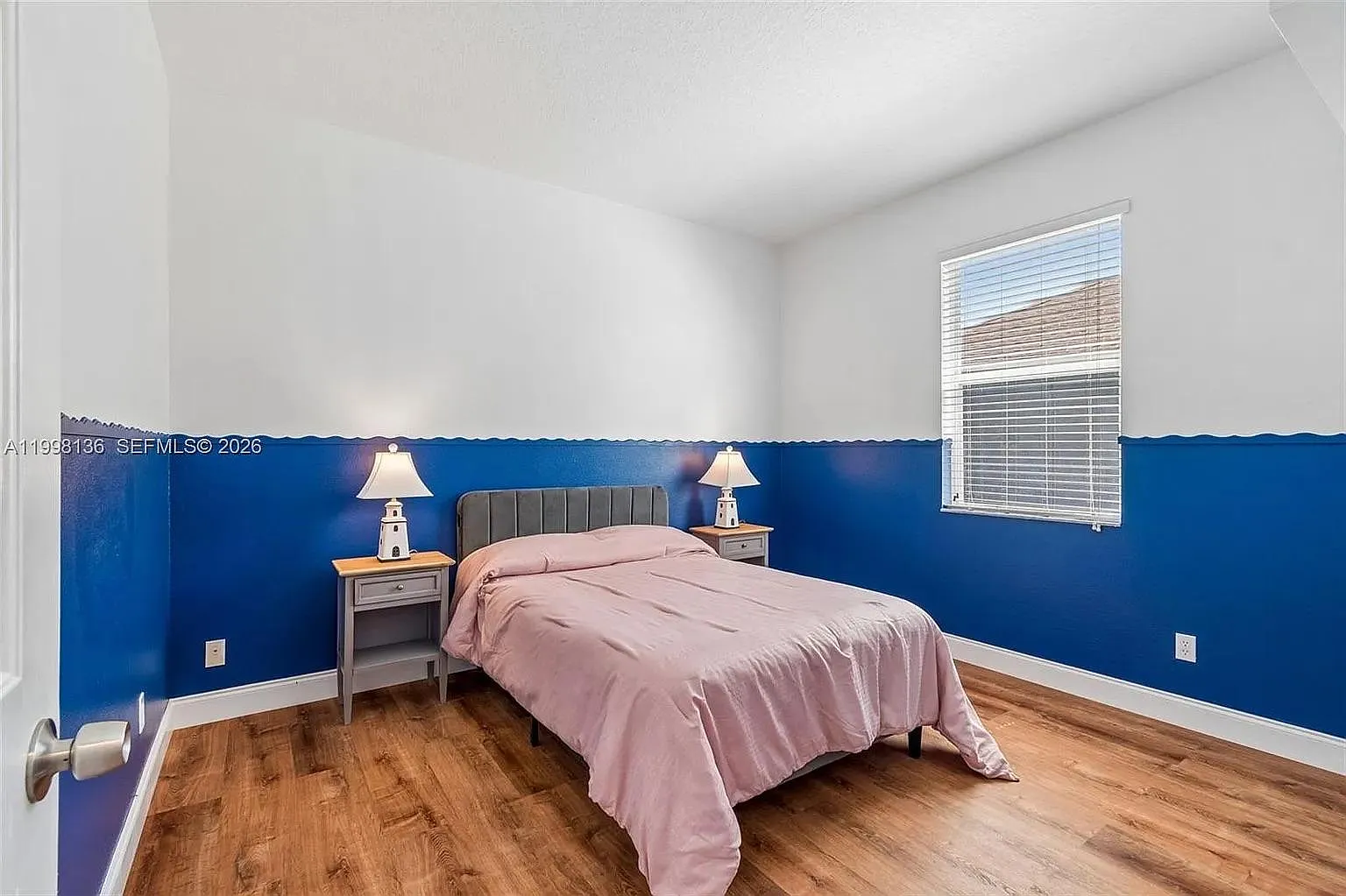 1 bed, 1.0 bath, 1900 sqft, $1,135 — Photo 3