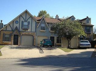 3016 Bainbridge Cir, Lawrence, KS 66049
