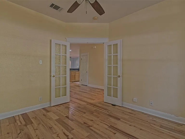 610 Palo Alto Ln — Photo 9