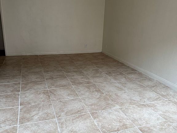 2nd image of 11202-11208 E Klingerman St #11208-01