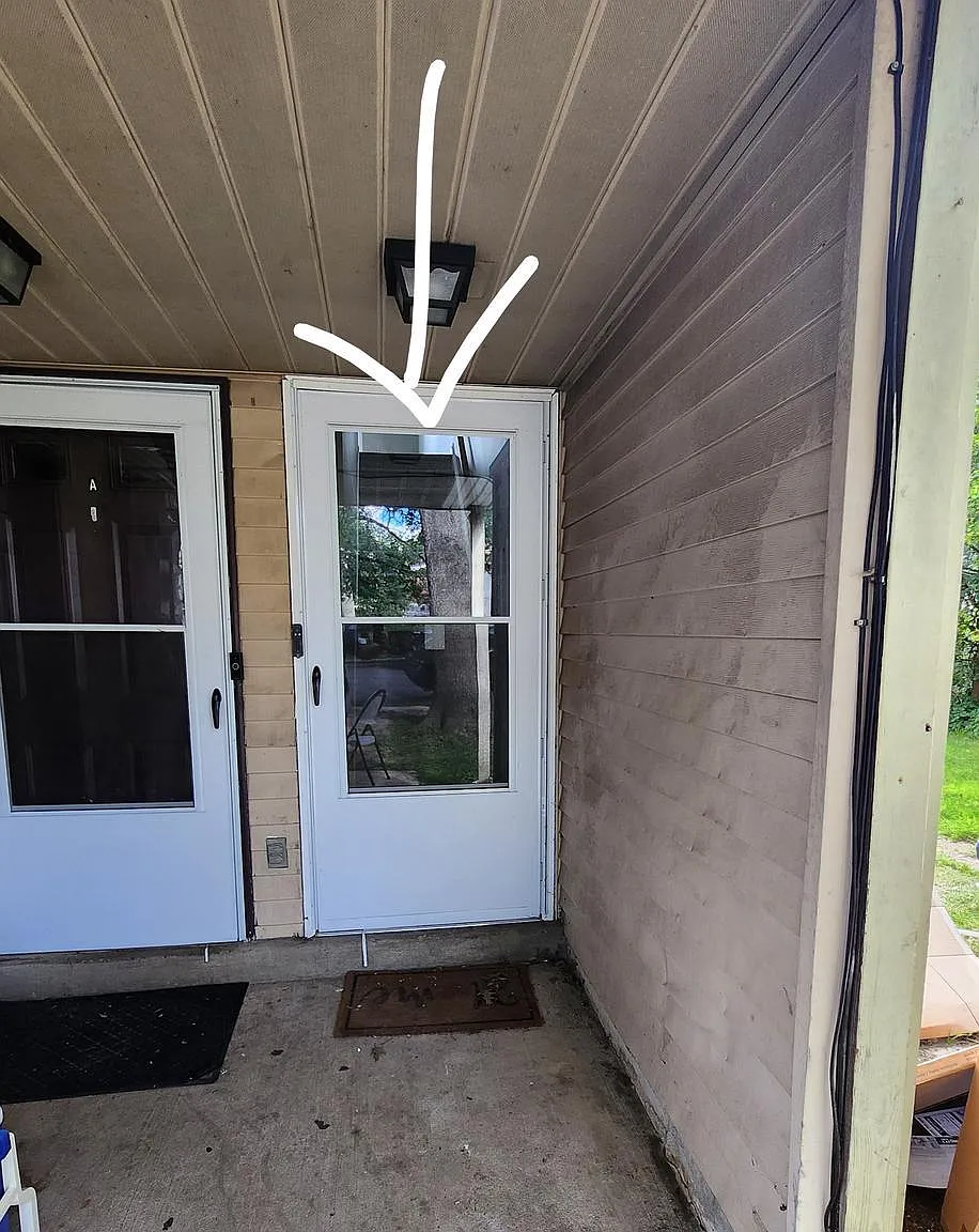 3 bed, 2.5 bath, 2416 sqft, $2,300 — Photo 3
