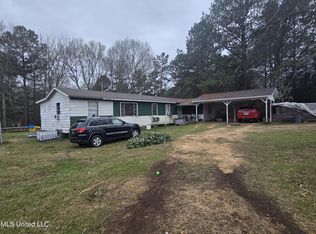 1064 Greens Creek Rd, Carson, MS 39427