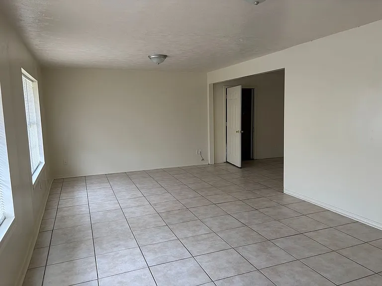 2800 Hood Dr — Photo 8