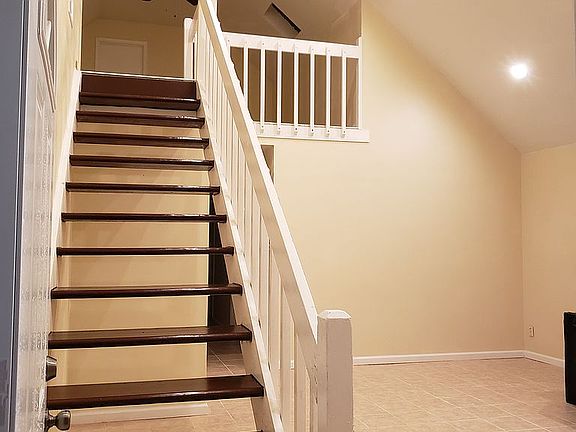 4th image of 4204 Langley Ct