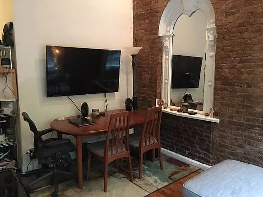 Rented by Realty Nerd | media 47
