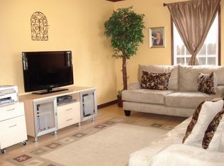 228 W Cypress Ave, Monrovia, CA 91016