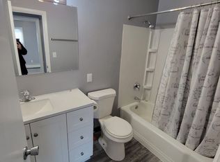 1001 S East St #7, Appleton, WI 54915