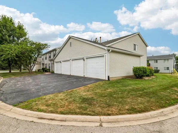 657 Thorntree Ct APT C2, Bartlett, IL 60103
